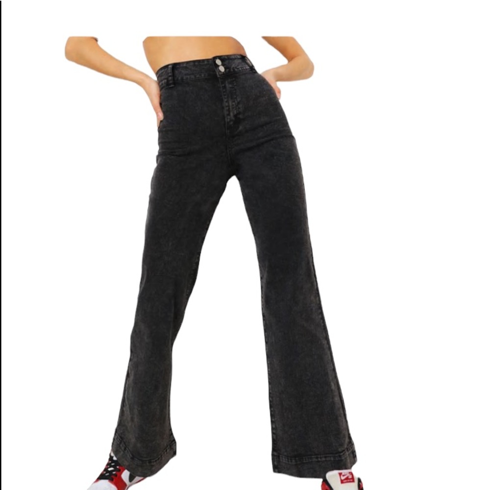 NWT Boohoo Black Flare & Wide Leg Jeans